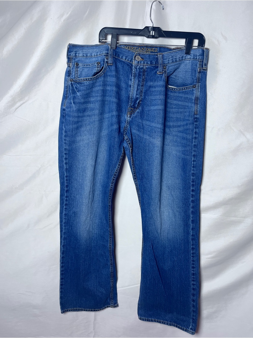 American Eagle Outfitters Men's Medium Blue Straight Jeans